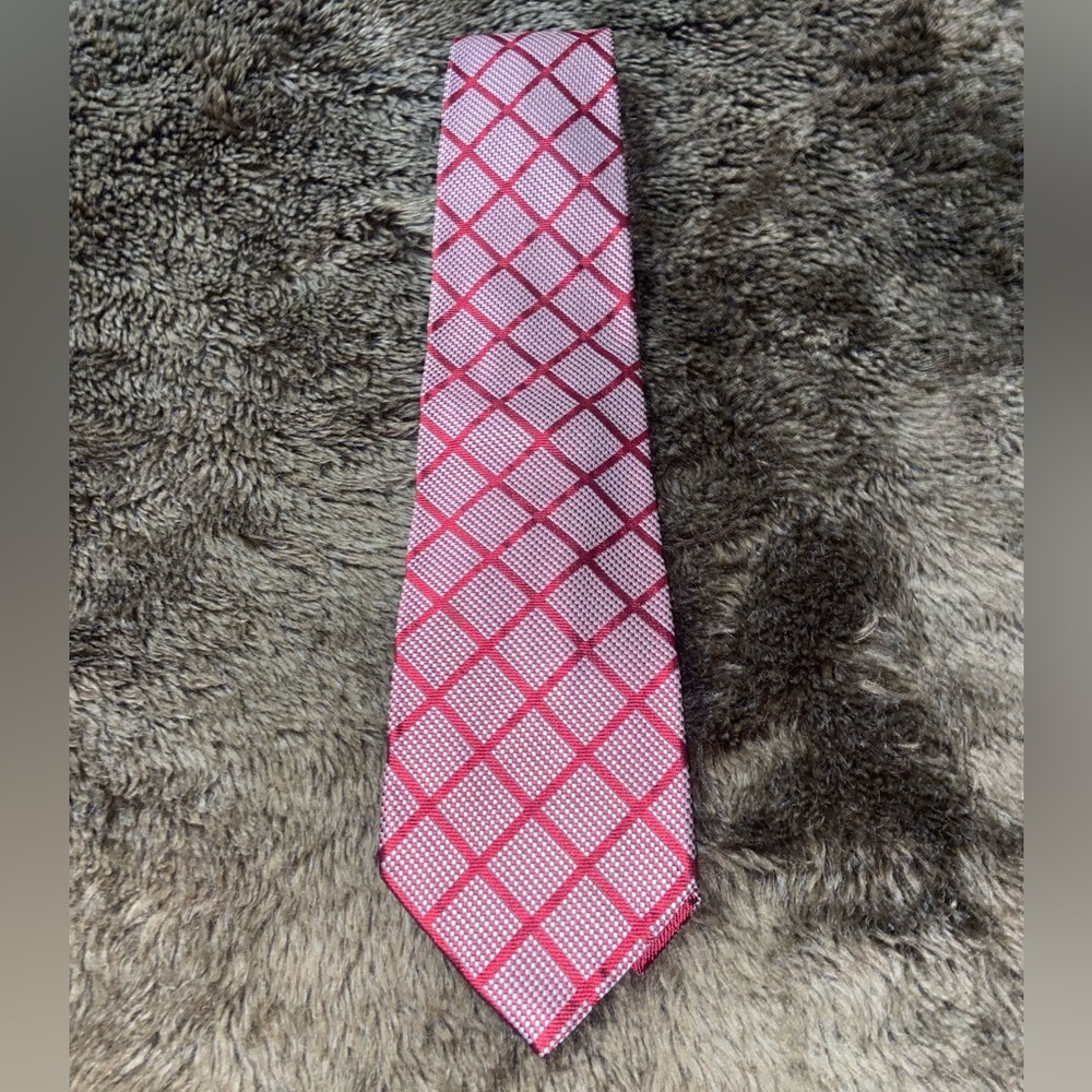 Gianfranco Ferre Silk Tie. Made in Italy. EUC.